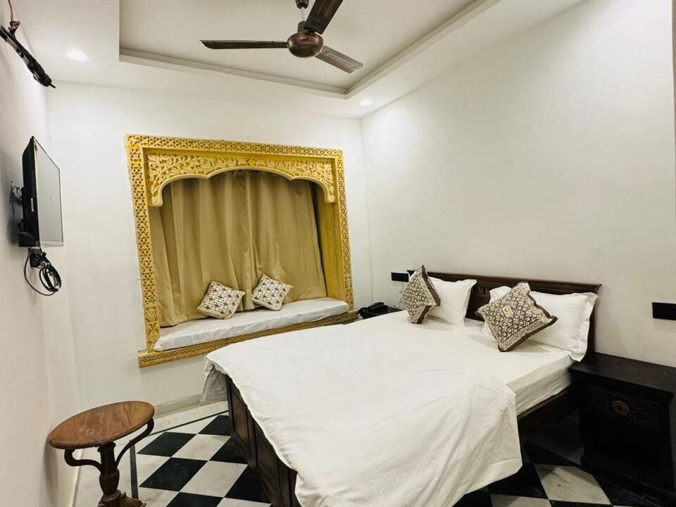 Photo of Bedroom in Amar Sagar Pol