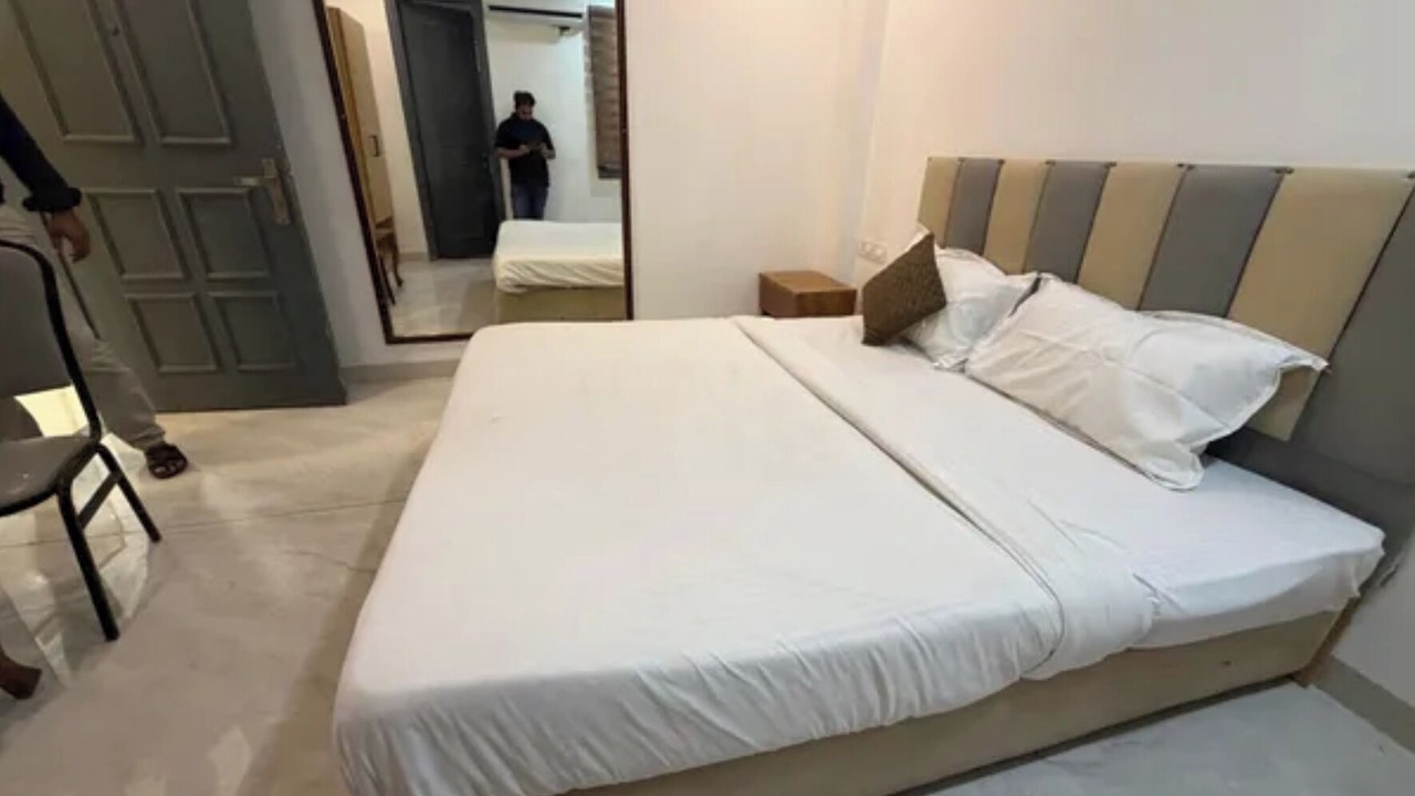 Photo of Bedroom in Pashim Vihar