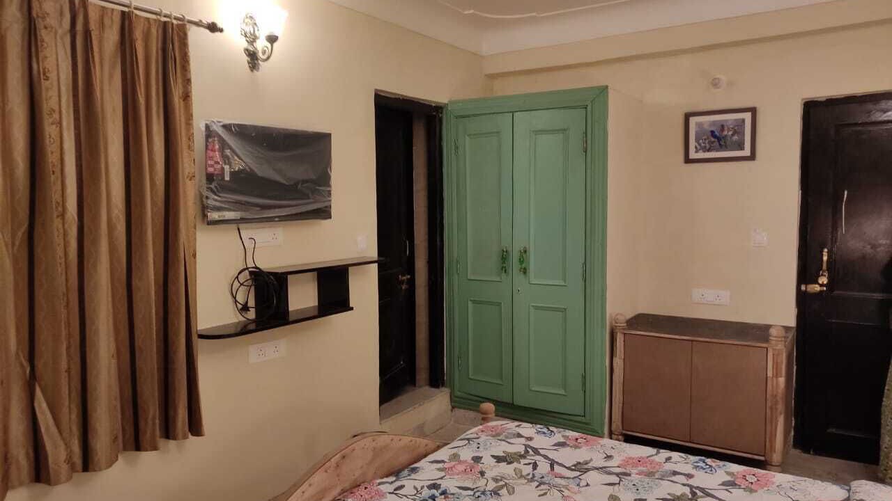 Photo of Bedroom in Shavri Colony