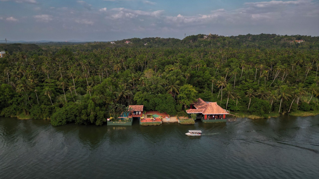 Photo of Outdoor in Poovar