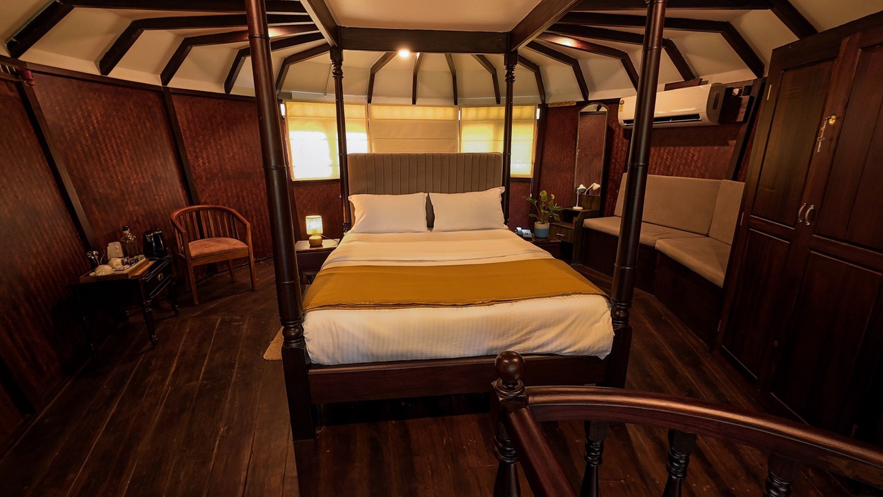 Photo of Bedroom in Poovar