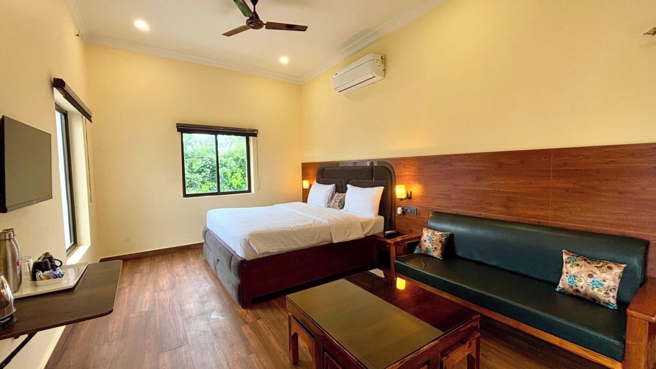 Photo of Bedroom in Dhanbad