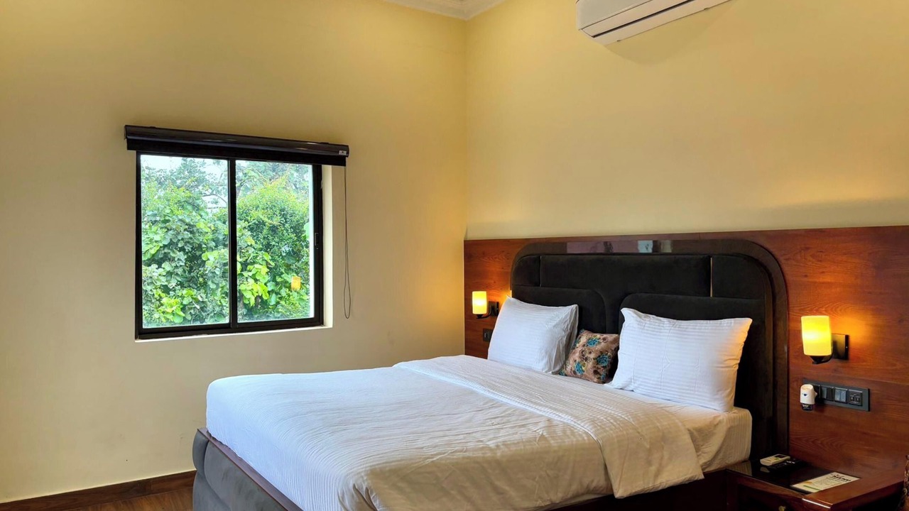 Photo of Bedroom in Dhanbad