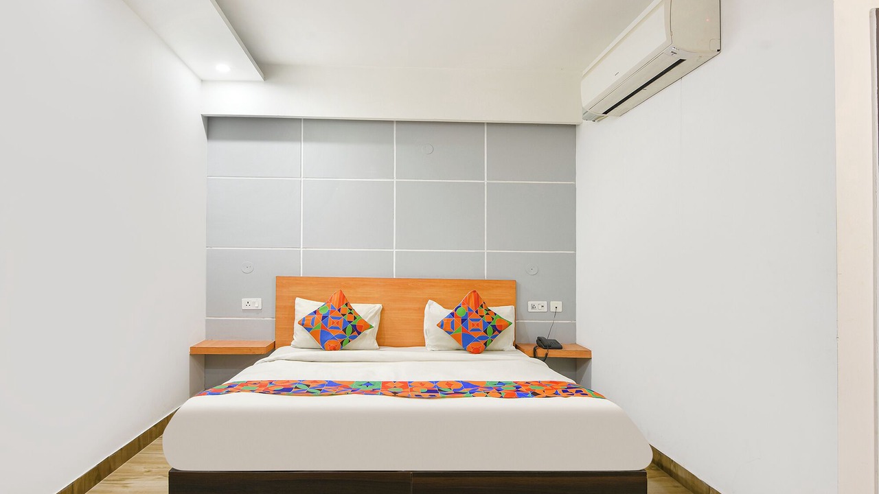 Photo of Bedroom in DLF Phase 3