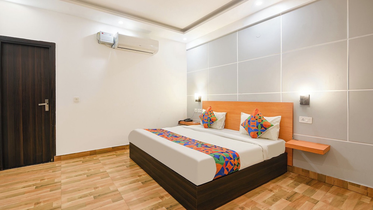 Photo of Bedroom in DLF Phase 3