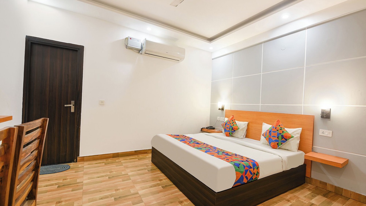 Photo of Bedroom in DLF Phase 3