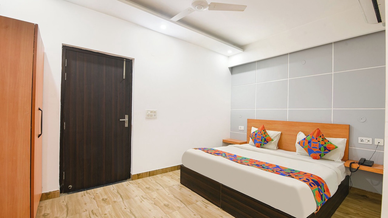 Photo of Bedroom in DLF Phase 3