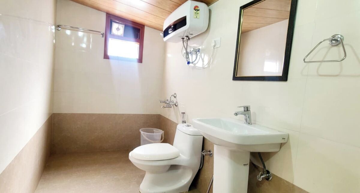 Photo of Bathroom in Shoghi