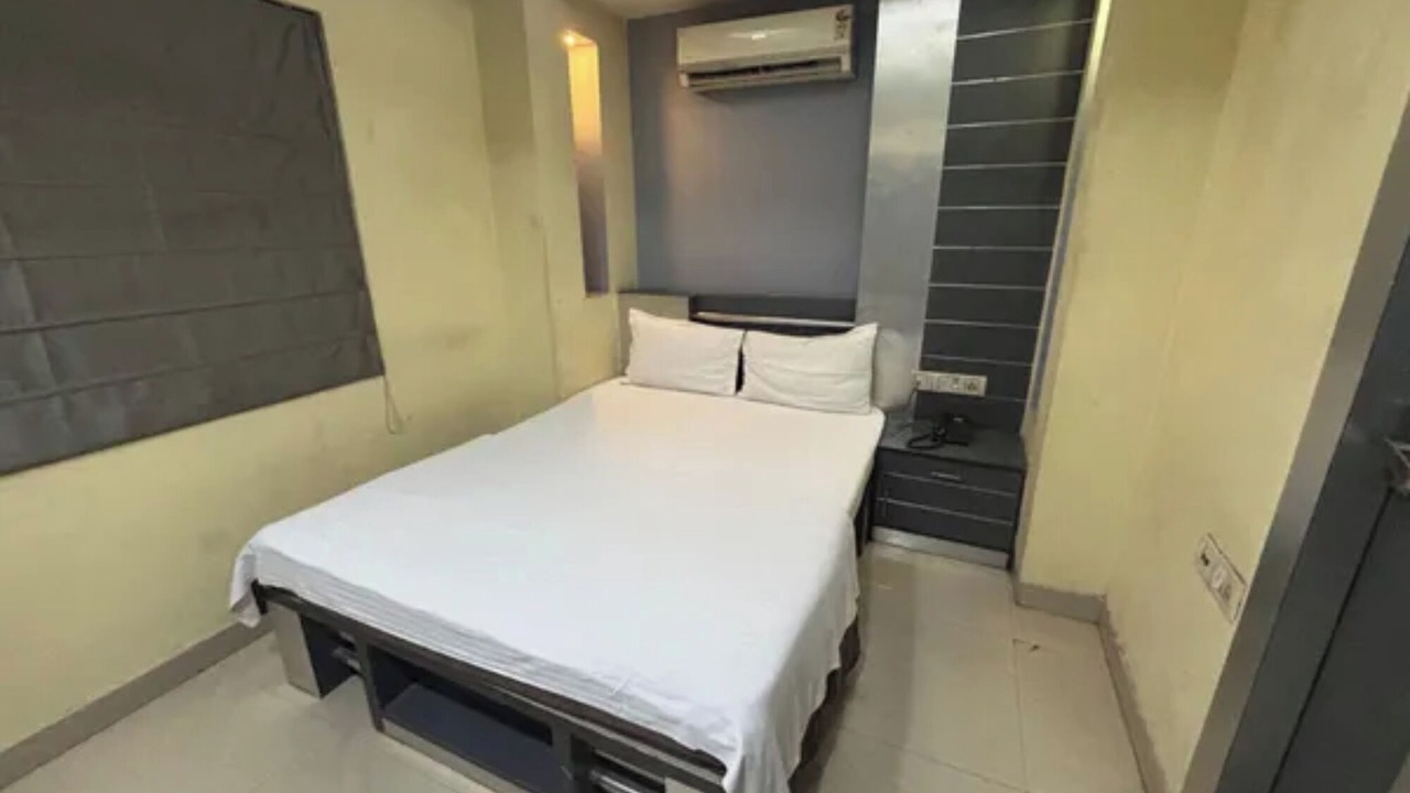 Photo of Bedroom in Kolkata