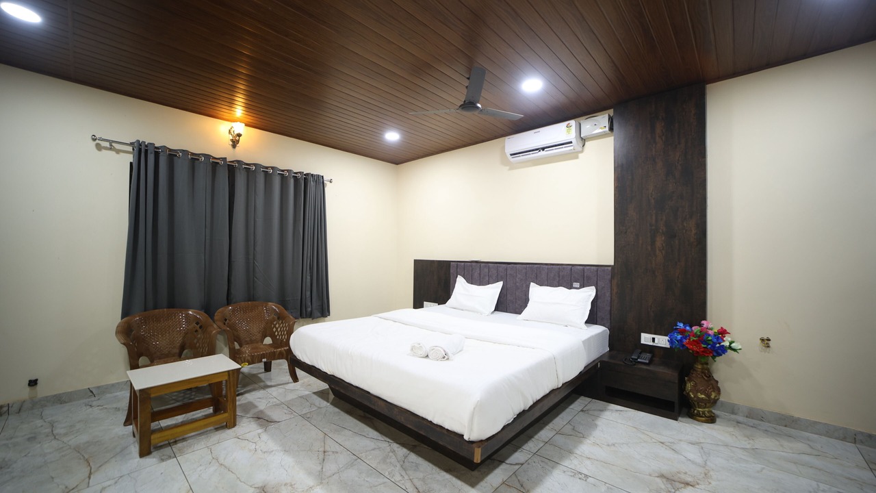 Photo of Bedroom in Murudeshwara