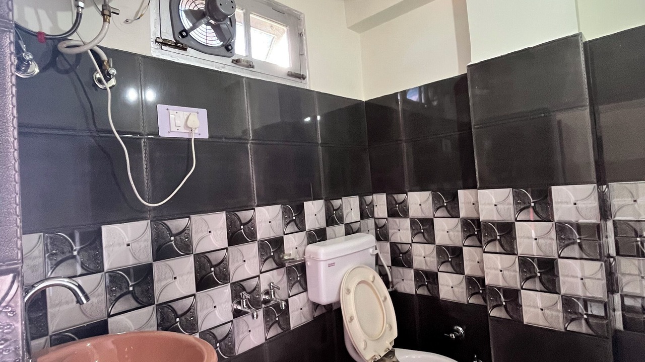 Photo of Bathroom in Brahmaur