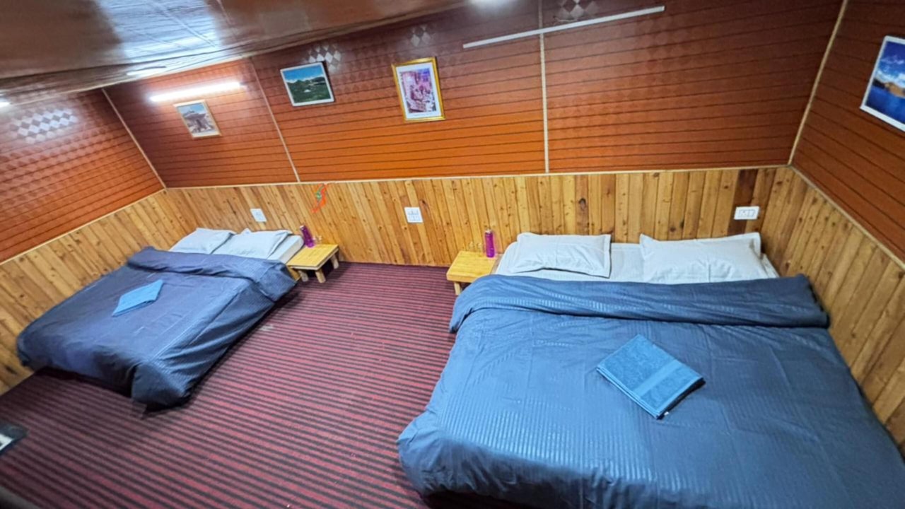 Photo of Bedroom in Jibhi