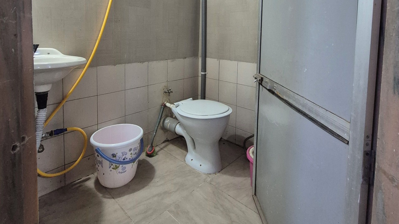 Photo of Bathroom in Ratnagiri
