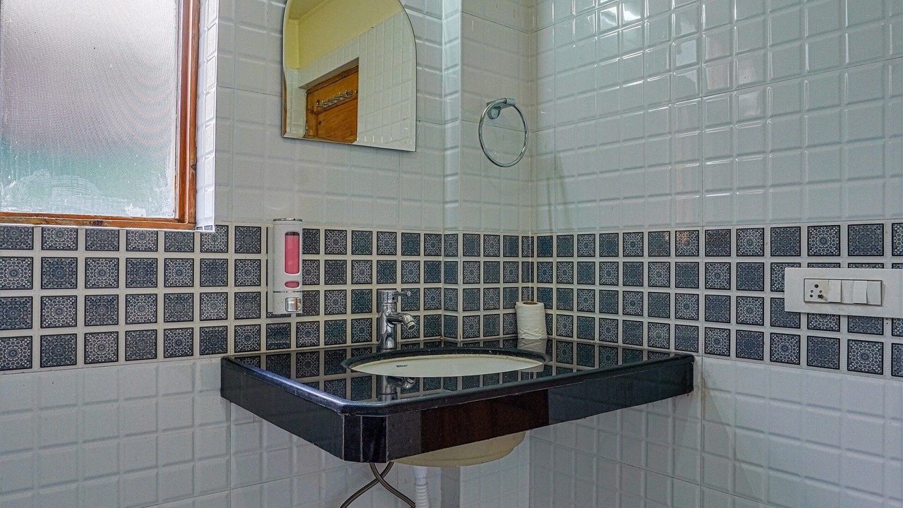 Photo of Bathroom in Aleo