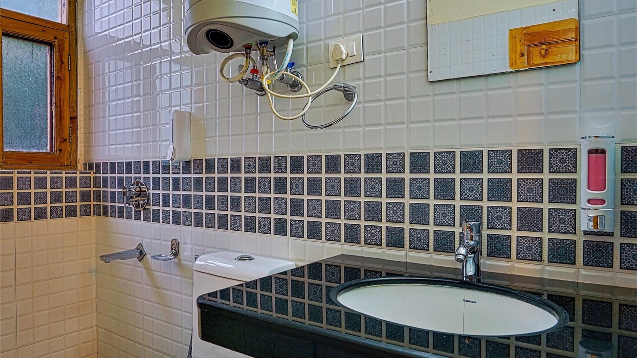 Photo of Bathroom in Aleo