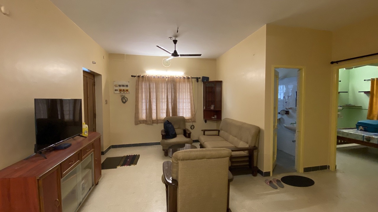 Photo of Livingroom in Taramani