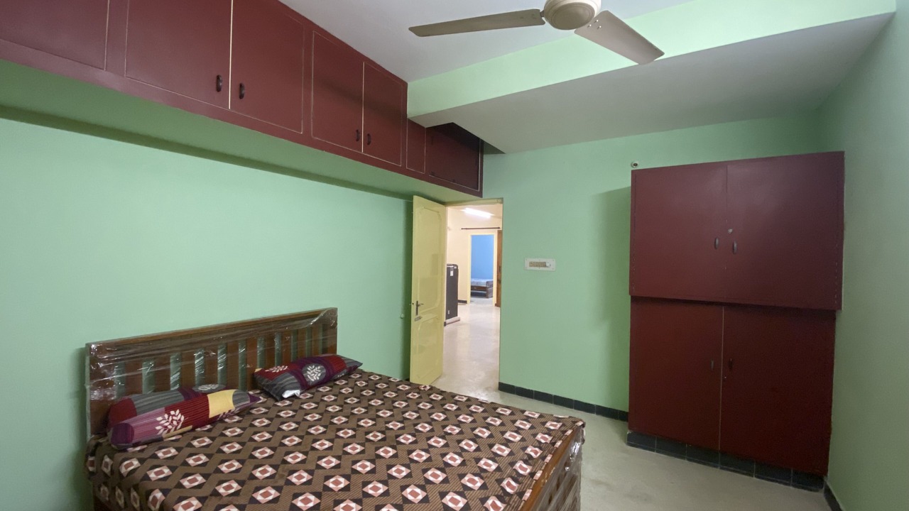 Photo of Bedroom in Taramani