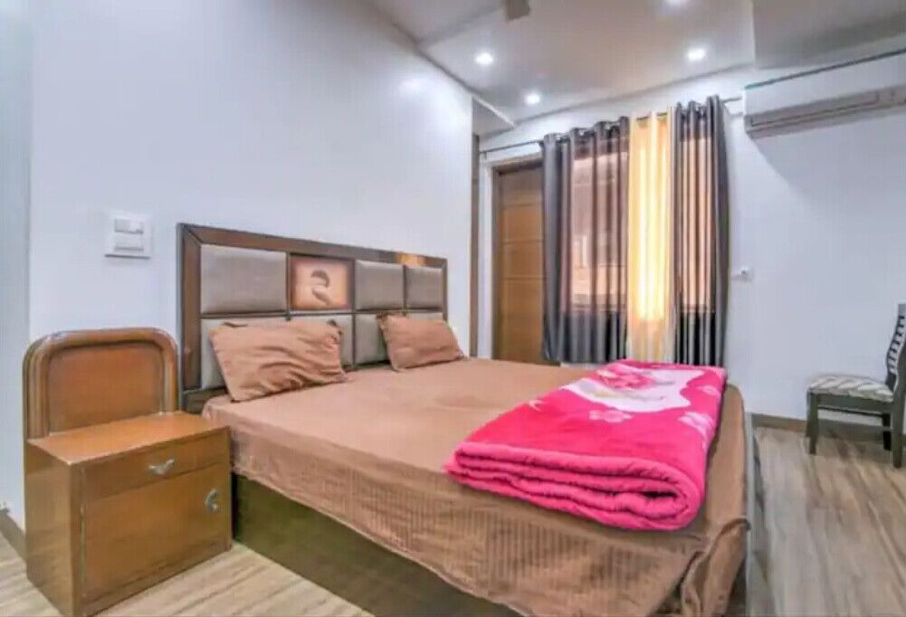 Photo of Bedroom in Kalkaji