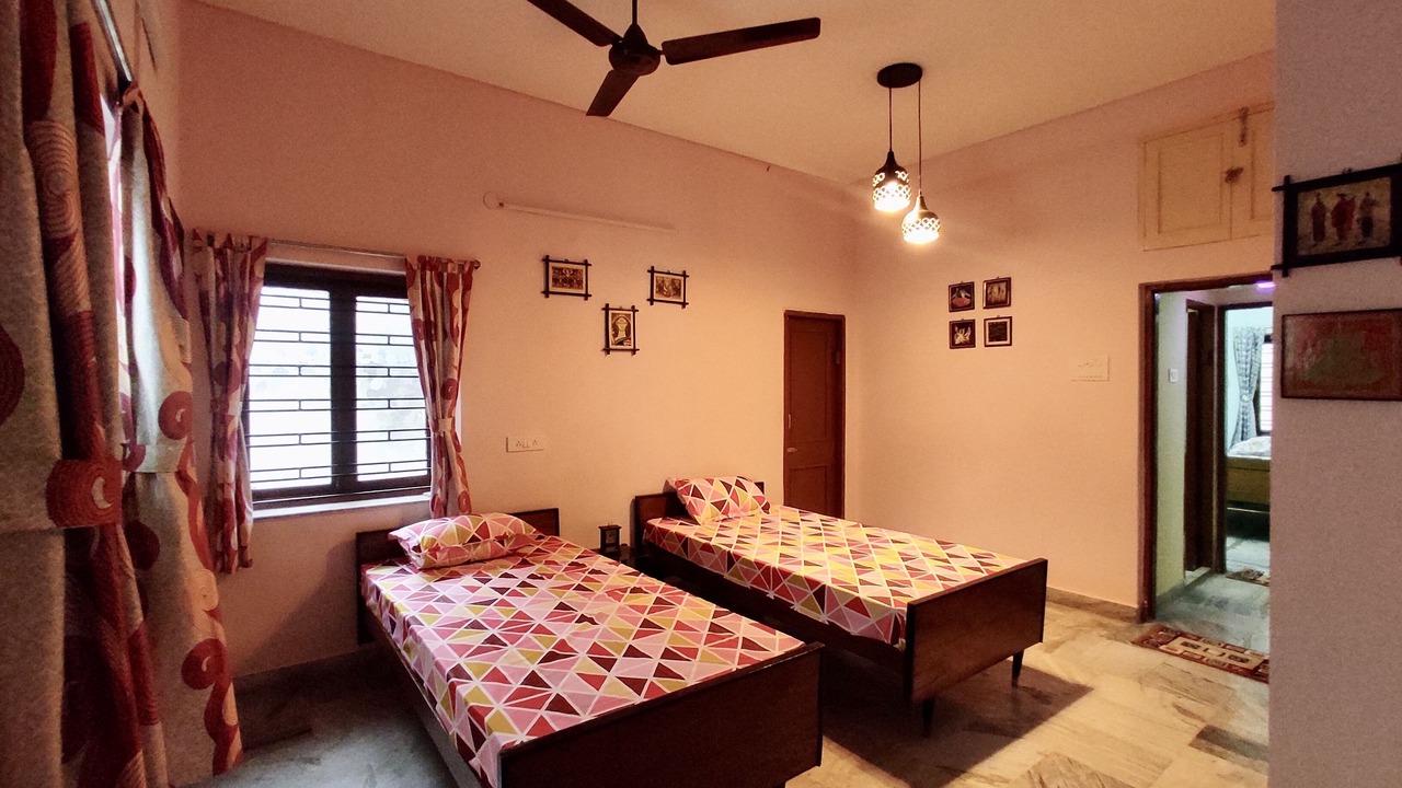 Photo of Bedroom in Jadavpur