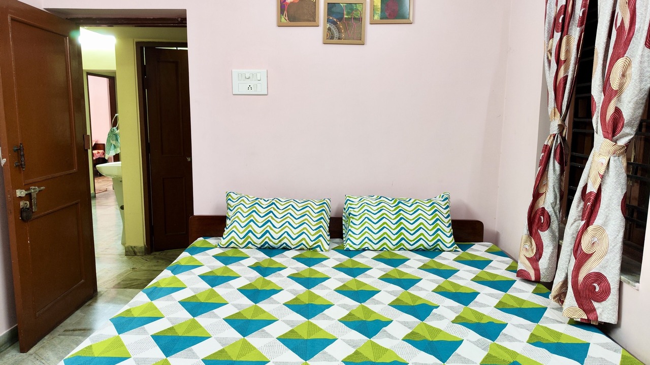 Photo of Bedroom in Jadavpur