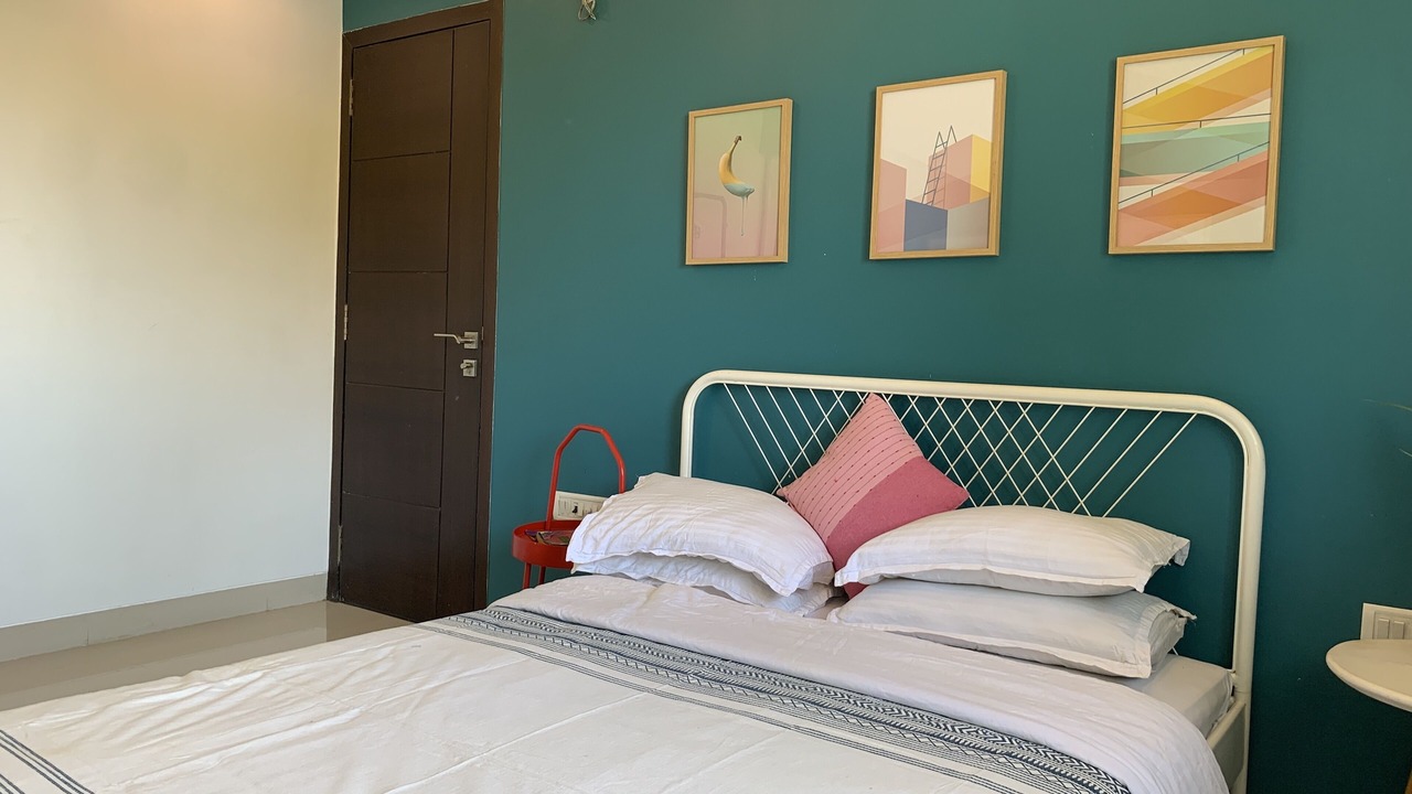 Photo of Bedroom in Prabhadevi