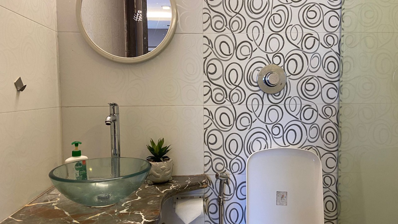 Photo of Bathroom in Prabhadevi