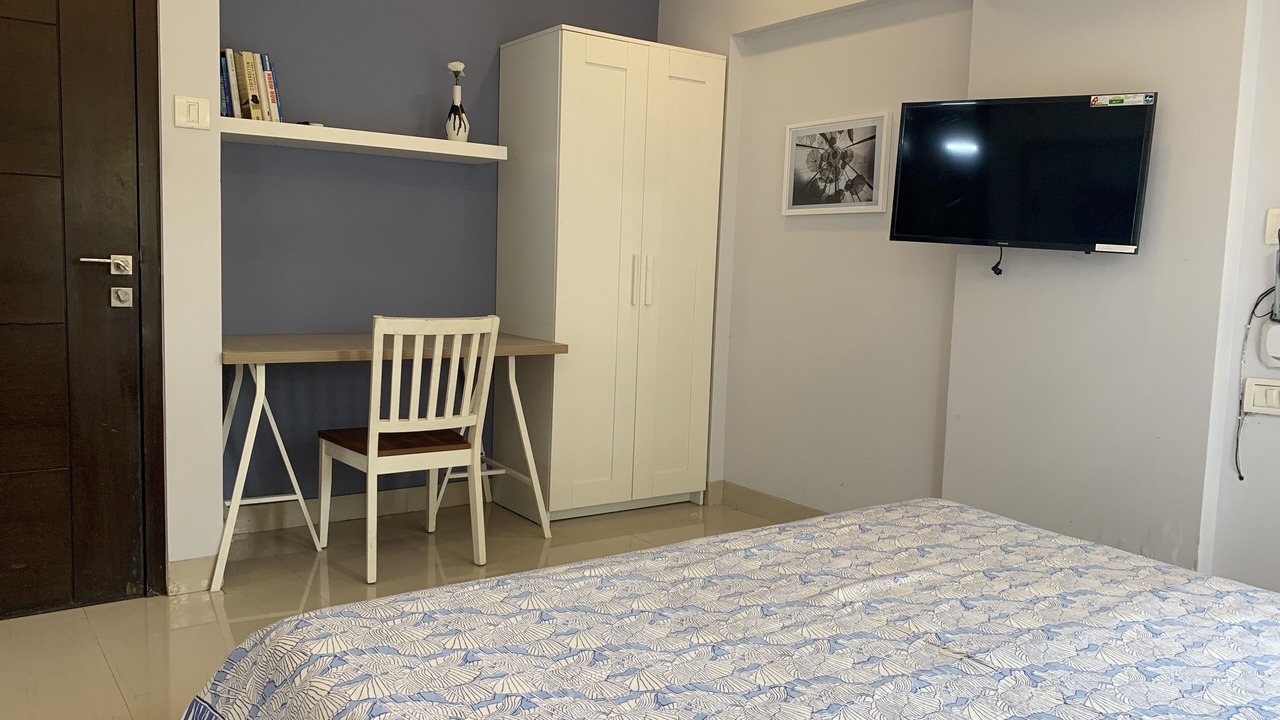 Photo of Bedroom in Prabhadevi