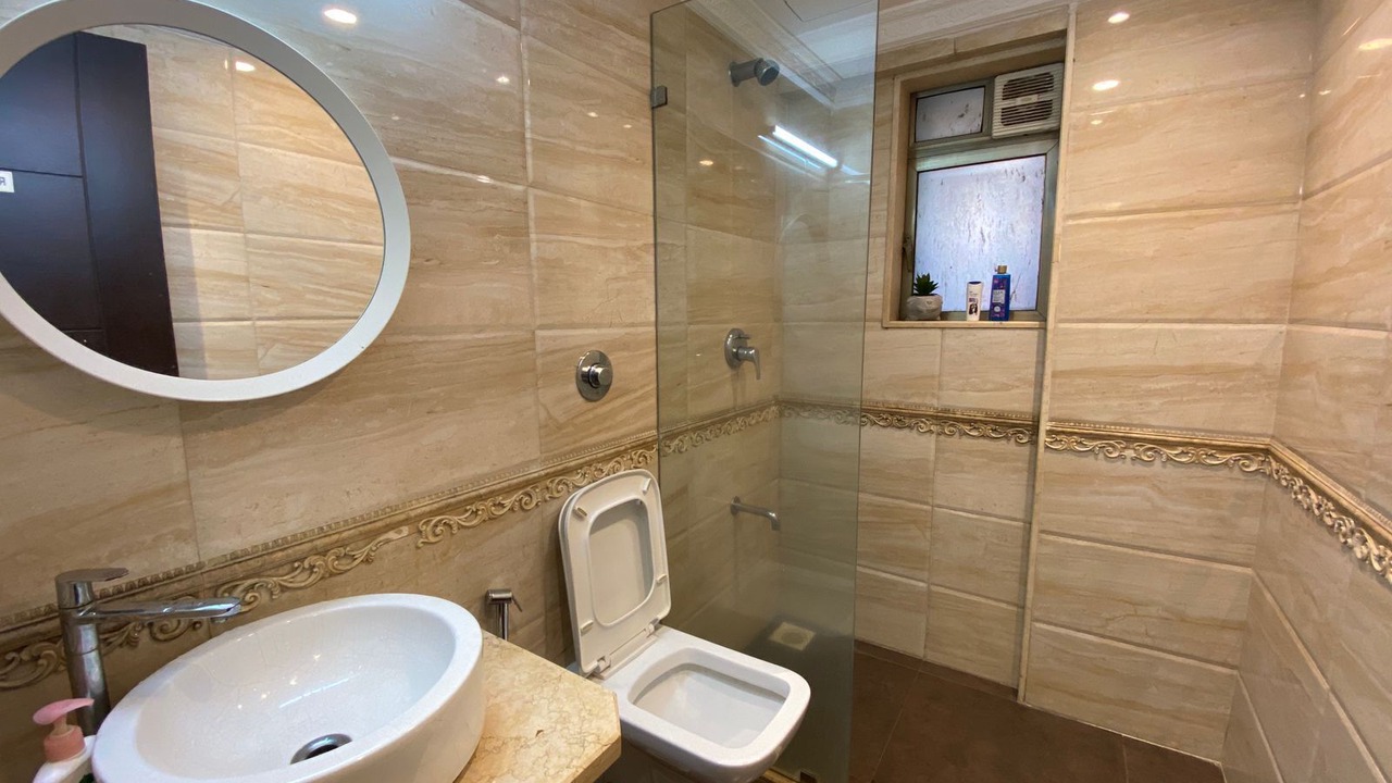 Photo of Bathroom in Prabhadevi