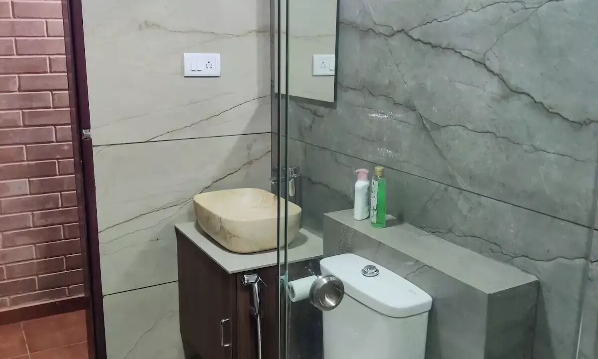 Photo of Bathroom in Heggadadevankote