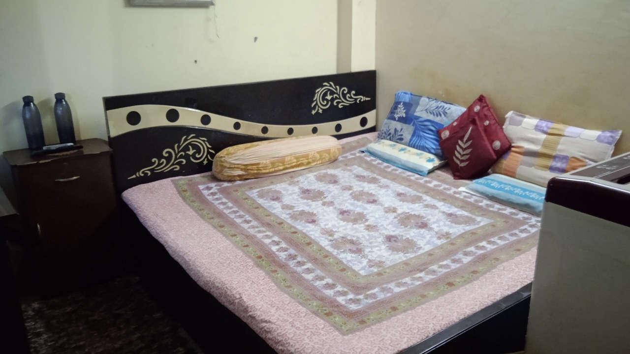Photo of Bedroom in Kalkaji