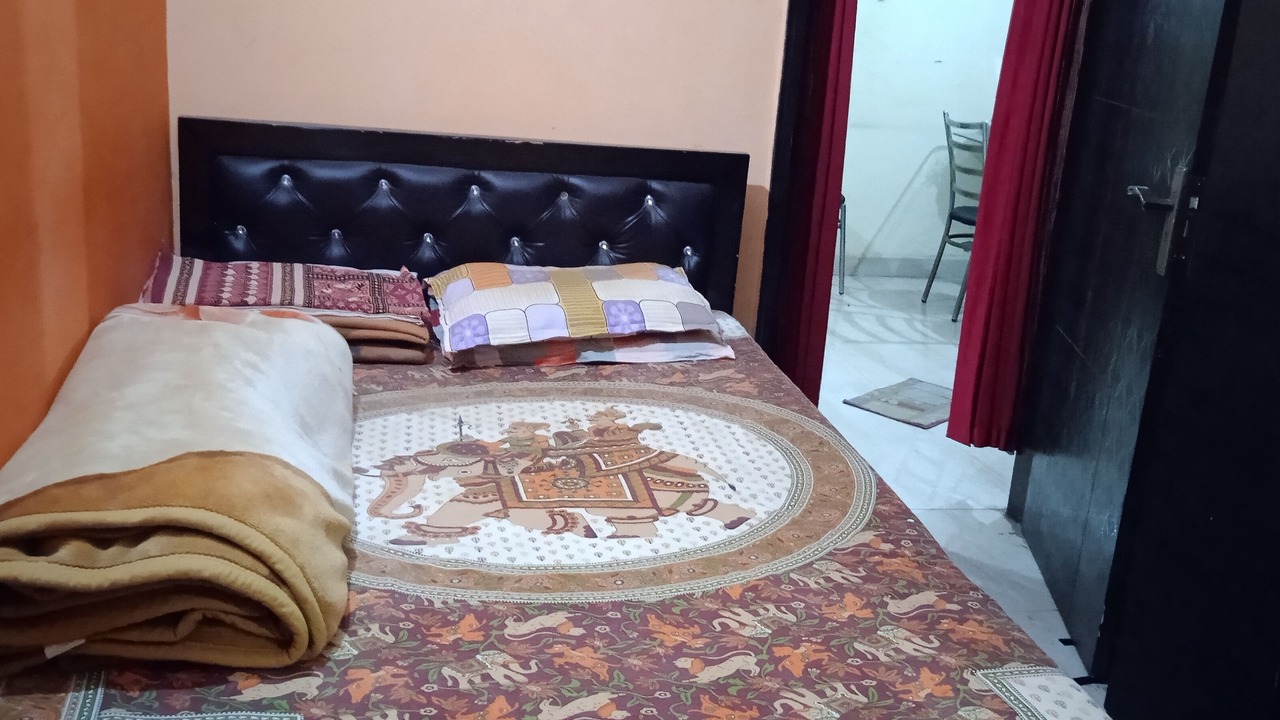 Photo of Bedroom in Kalkaji