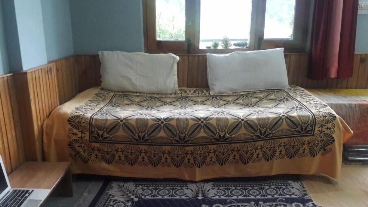 Photo of Bedroom in New Manali