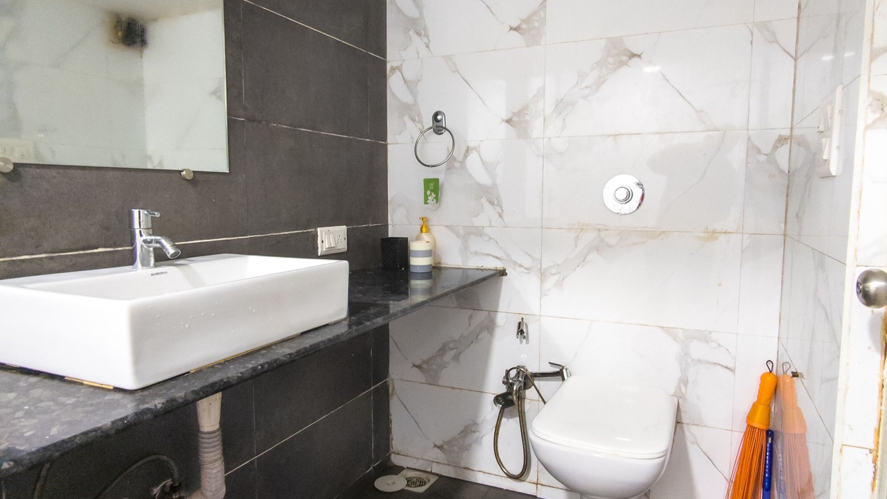 Photo of Bathroom in Arsiwalla Villa