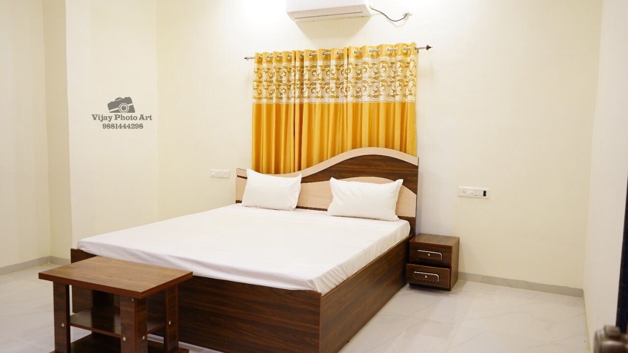 Photo of Bedroom in Satara