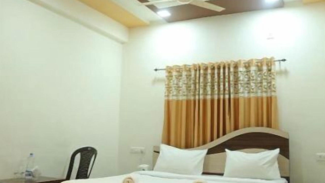 Photo of Bedroom in Satara