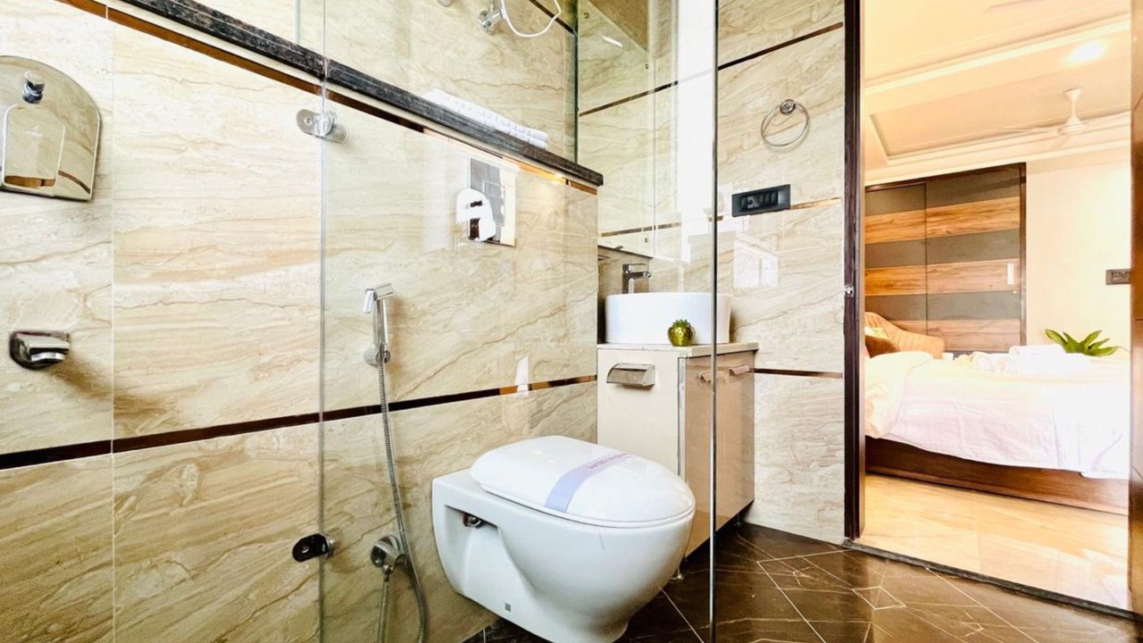 Photo of Bathroom in DLF Phase 3