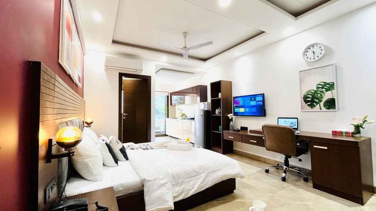 Photo of Bedroom in DLF Phase 3