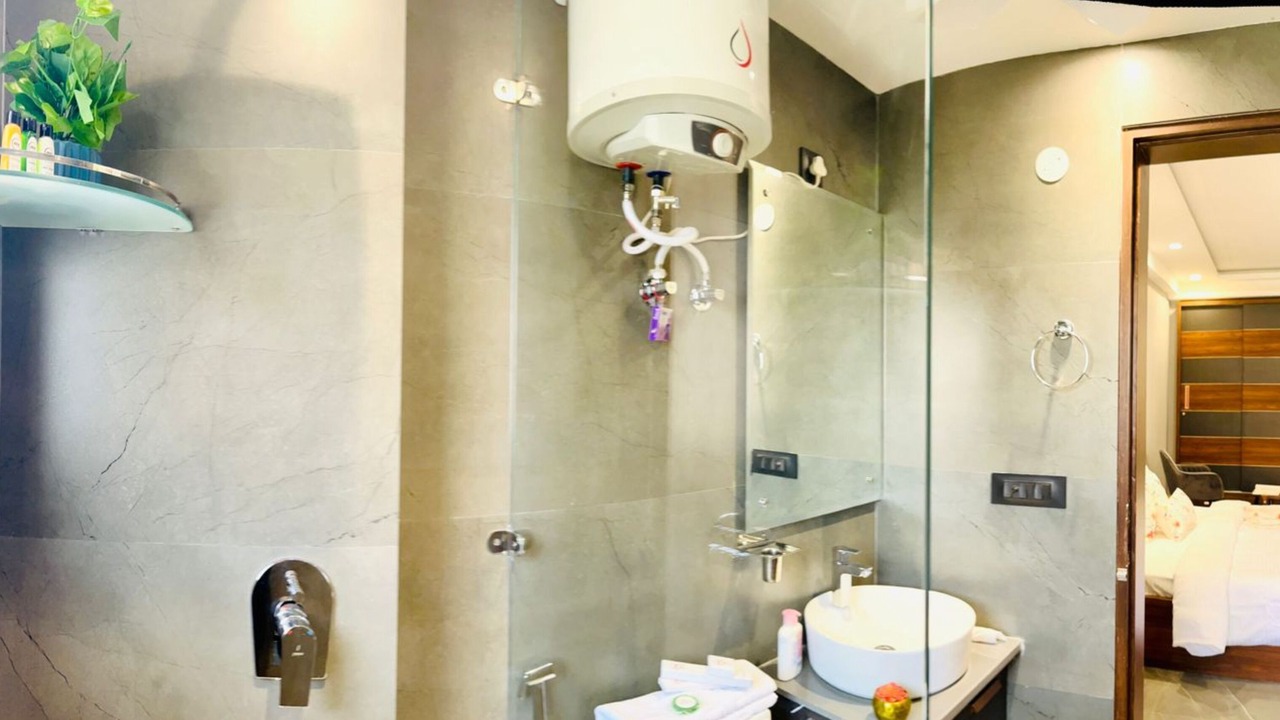 Photo of Bathroom in DLF Phase 3