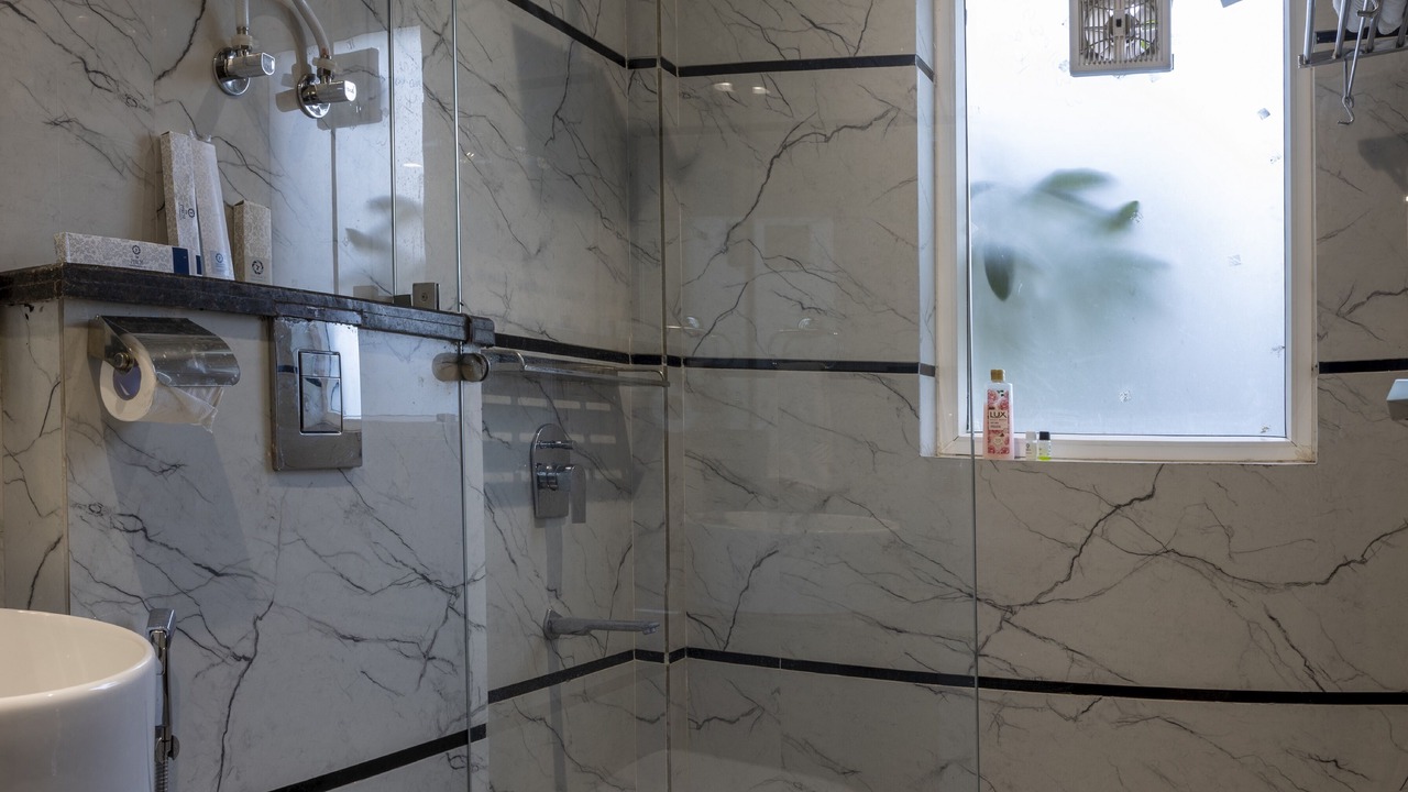 Photo of Bathroom in DLF Phase 3