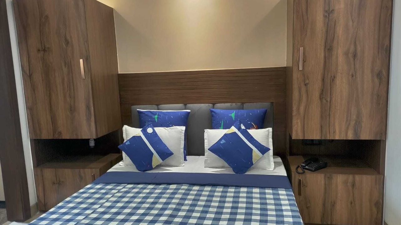 Photo of Bedroom in DLF Phase 3