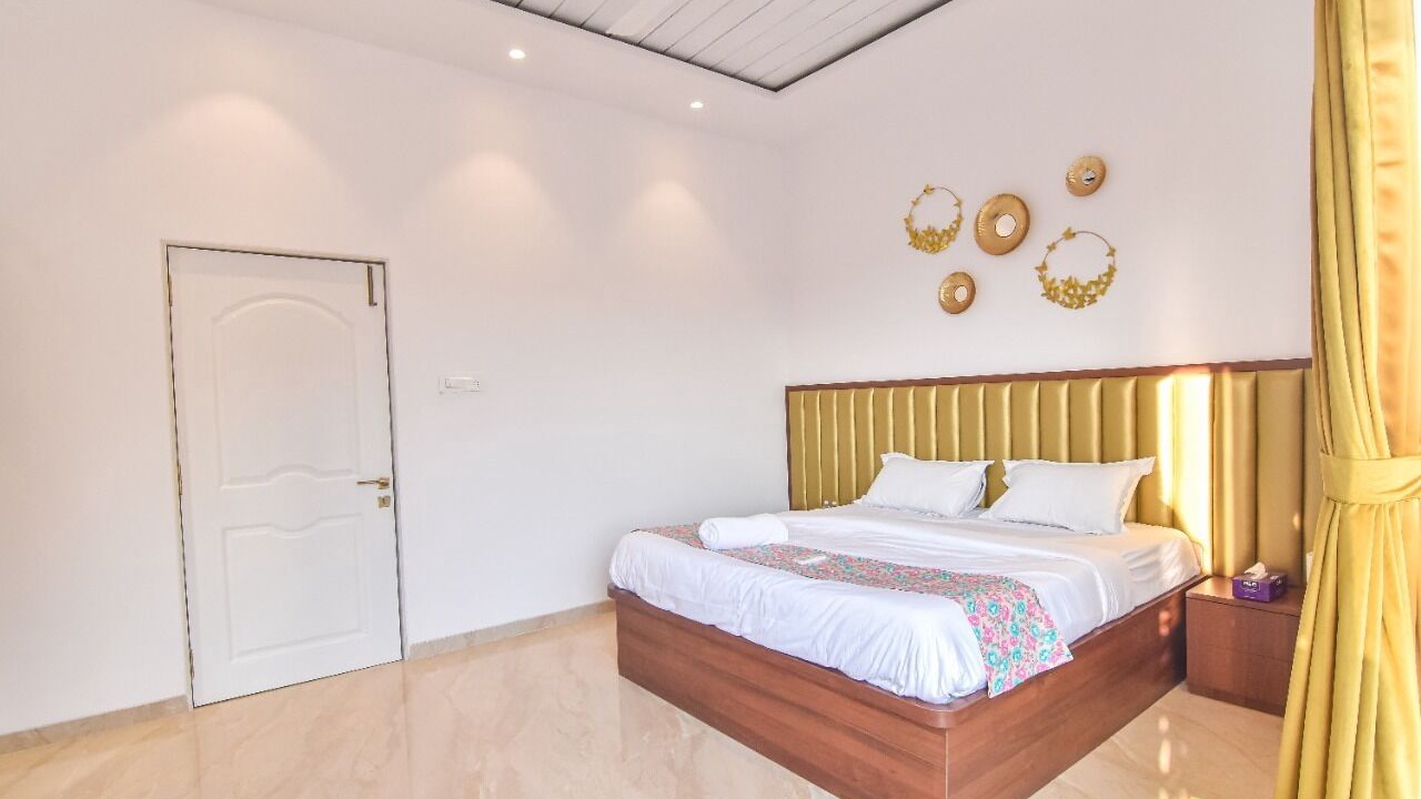 Photo of Bedroom in Aamby Valley City