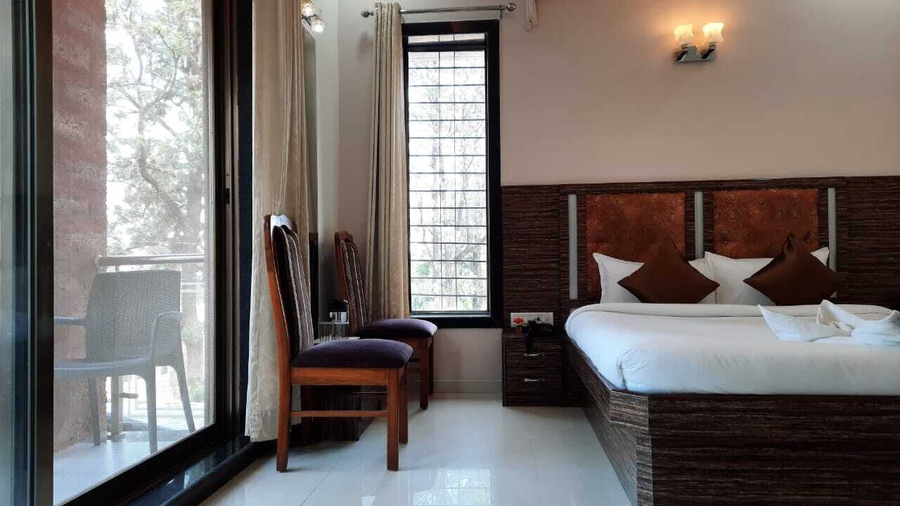 Photo of Bedroom in Mahabaleshwar