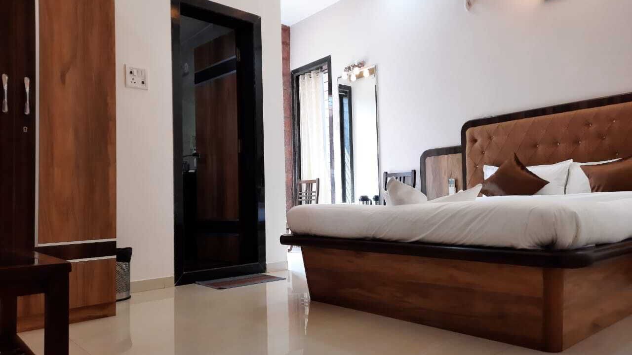 Photo of Bedroom in Mahabaleshwar
