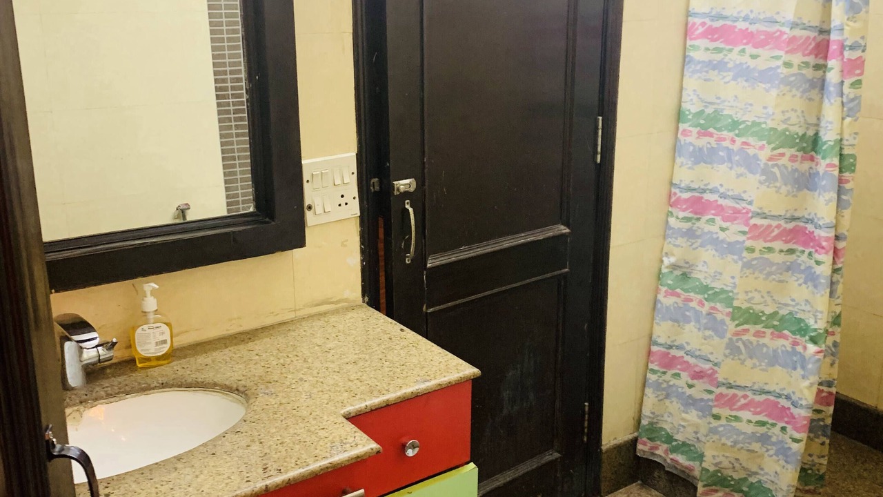 Photo of Bathroom in New Friends Colony