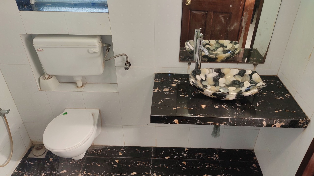 Photo of Bathroom in Yesade
