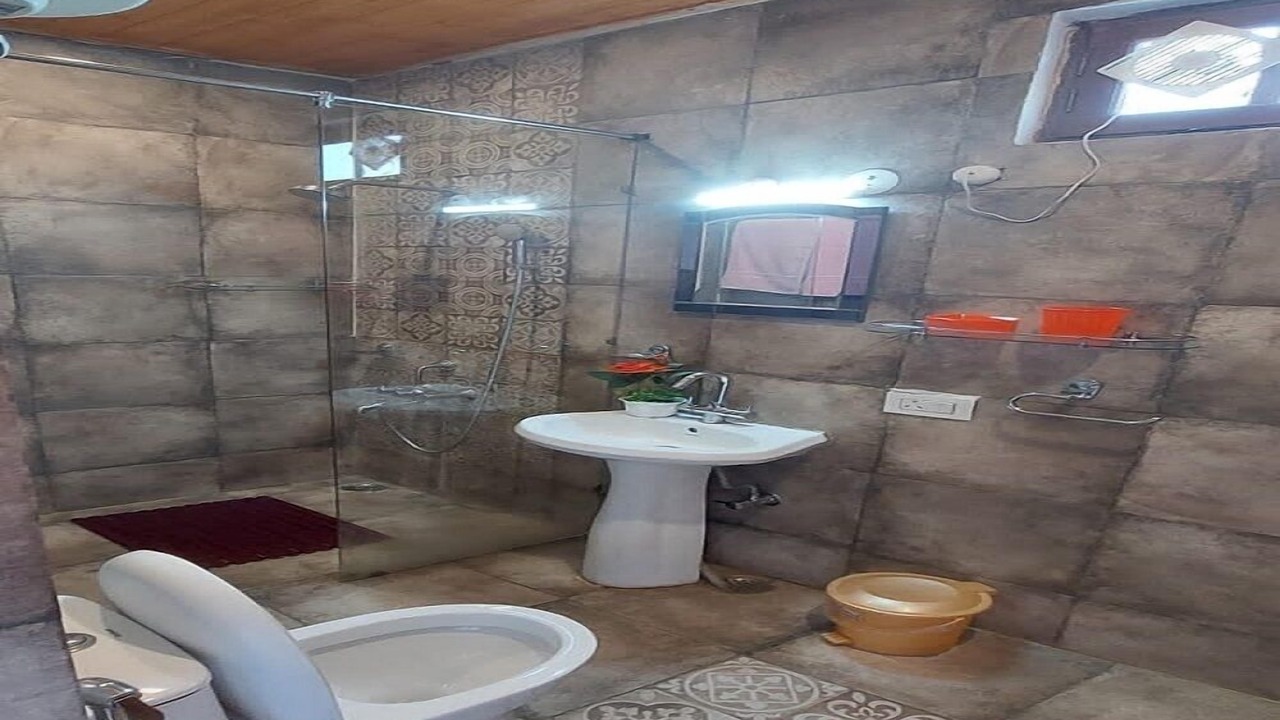 Photo of Bathroom in Suwakholi