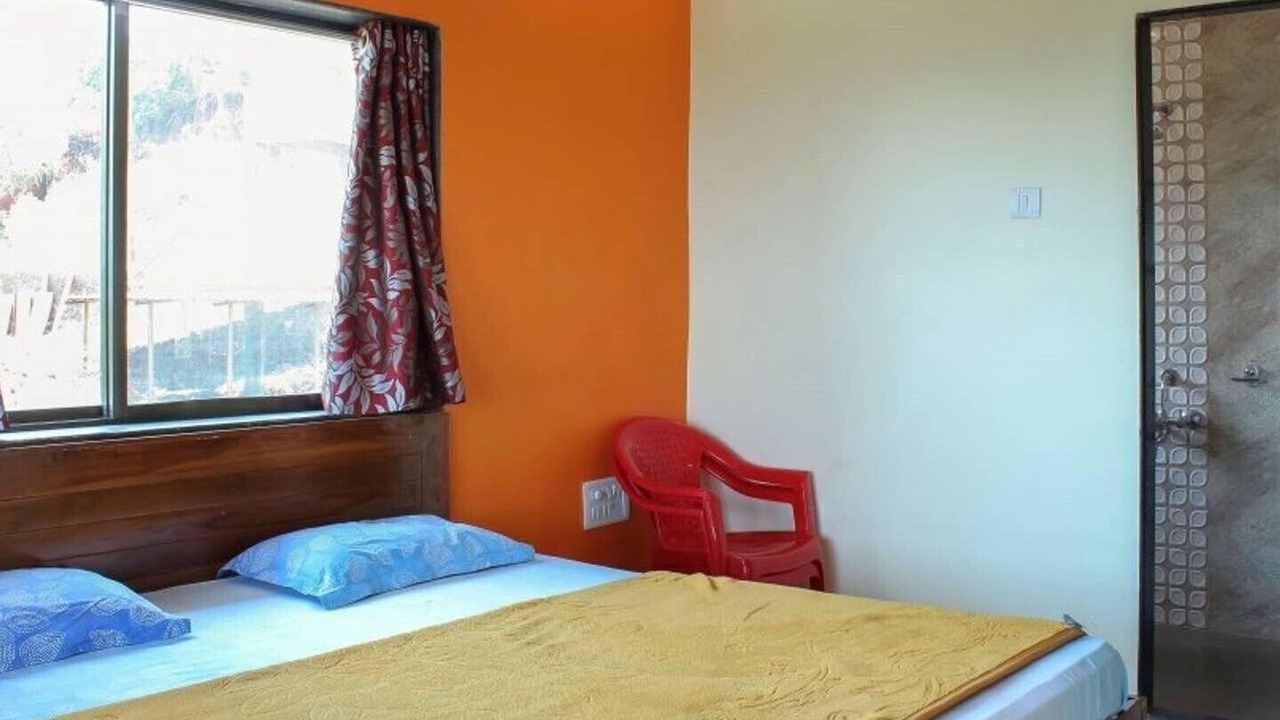 Photo of Bedroom in Mahabaleshwar