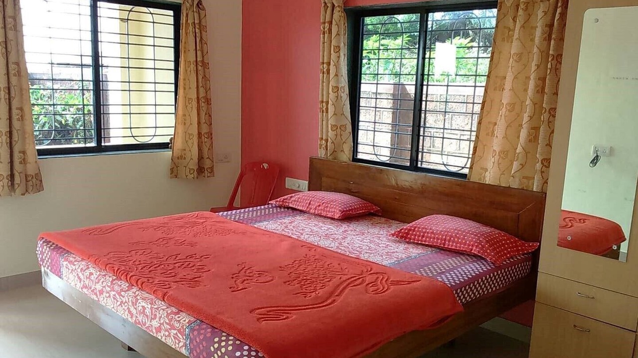 Photo of Bedroom in Mahabaleshwar