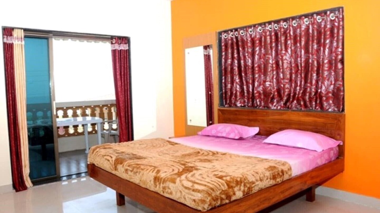 Photo of Bedroom in Mahabaleshwar