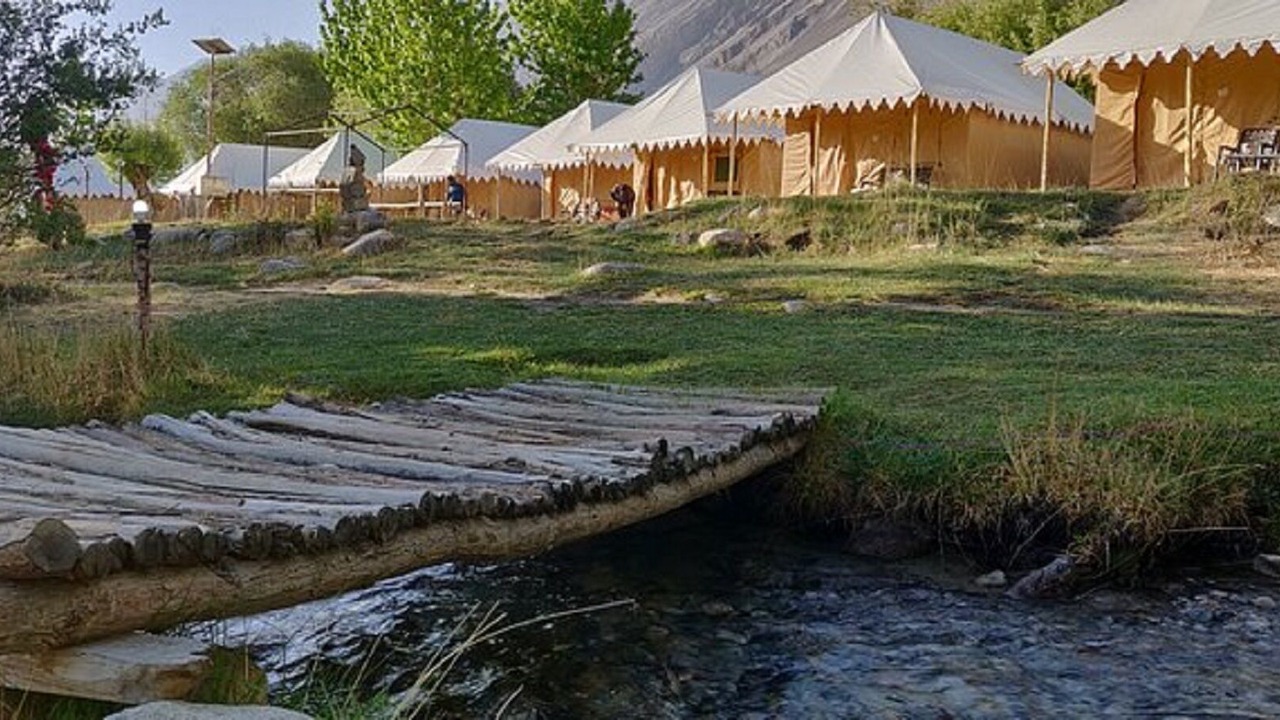 Photo of Outdoor in Hunder